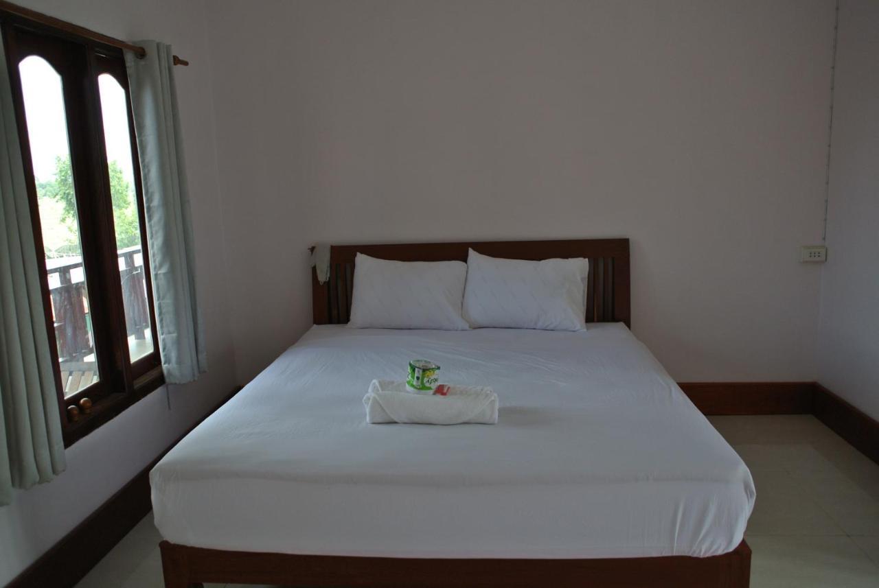Mama Leurth Sunset Guesthouse Дон Дет Номер фото