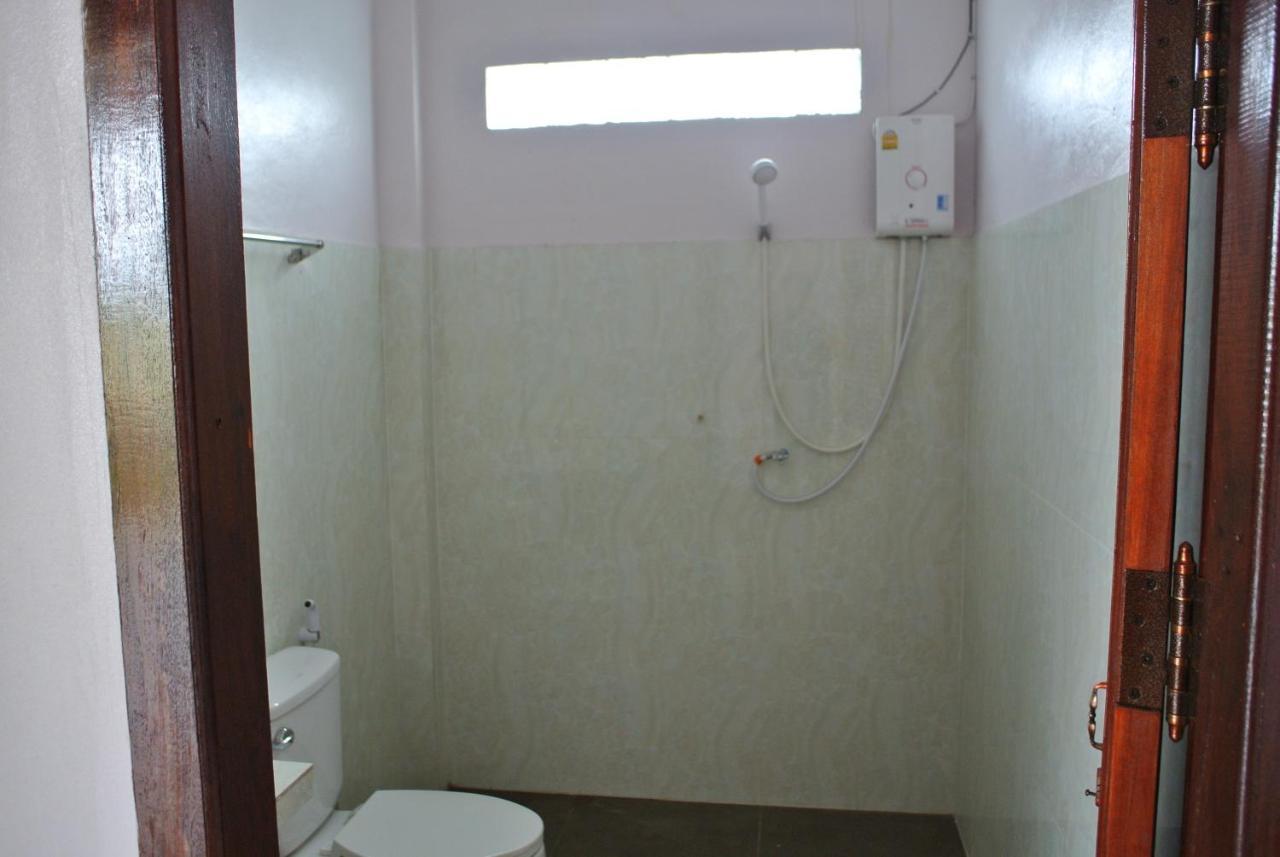 Mama Leurth Sunset Guesthouse Дон Дет Номер фото
